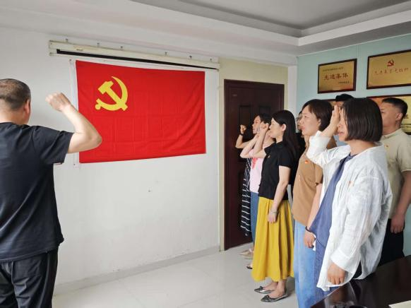 严守八项规定 喜迎“七一”华诞——乐鱼官方端网站登录入口-乐鱼(中国)
咨询党支部组织开展迎“七一”主题党日活动